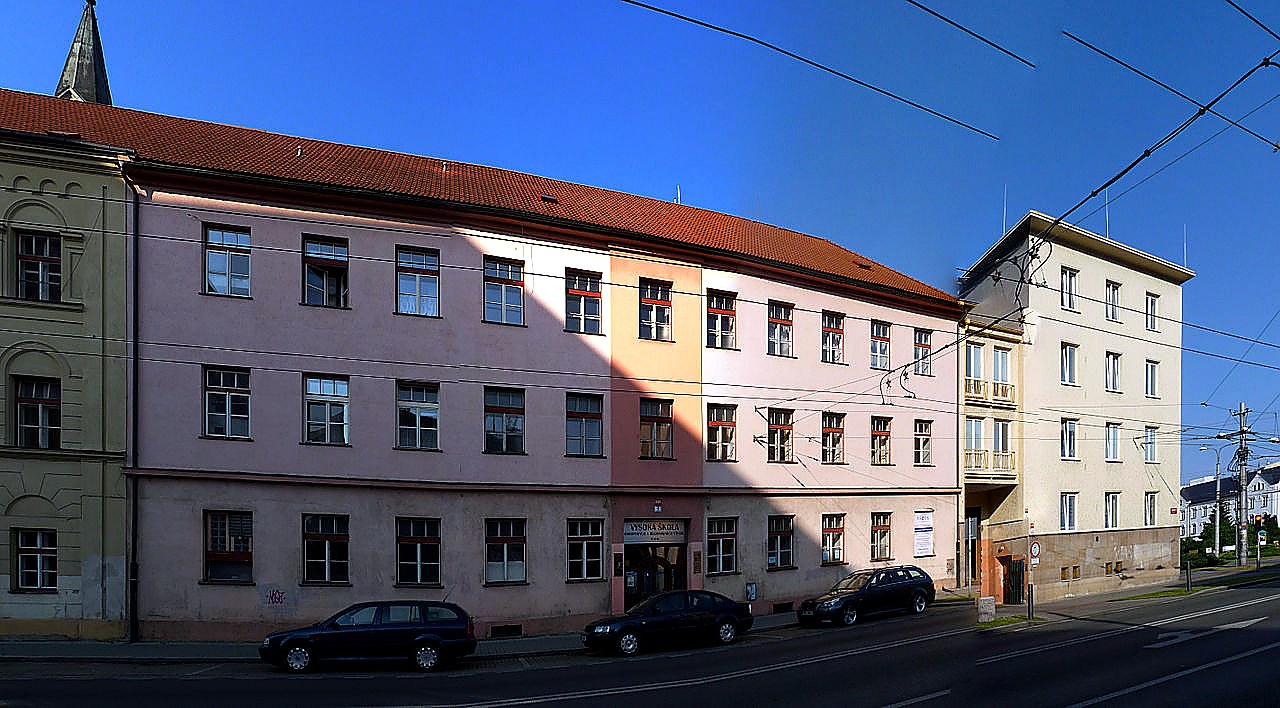 
<span>Vysoká škola evropských a regionálních studií</span>
