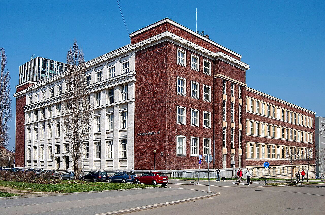 
<span>Vysoká škola sociální</span>
