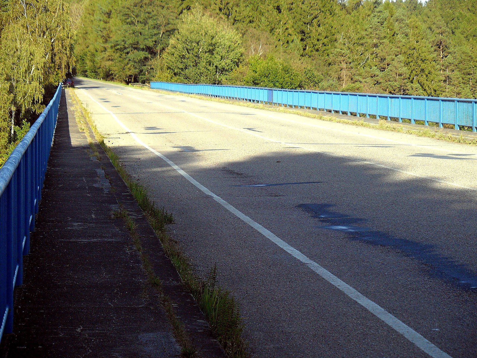 
<span>most přes vodní nádrž Švihov</span>
