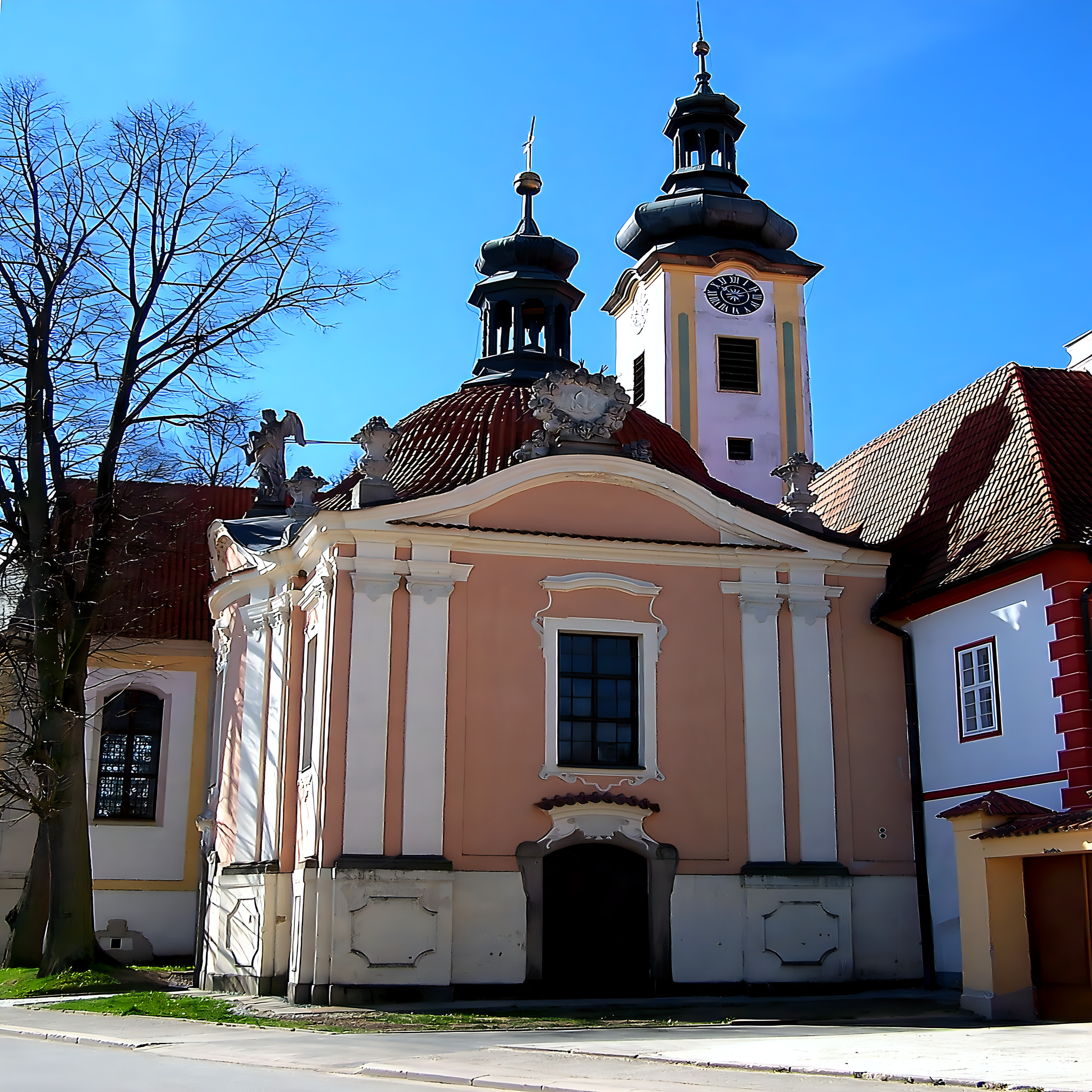 
<span>Kostel Navštívení Panny Marie (Borovany)</span>
