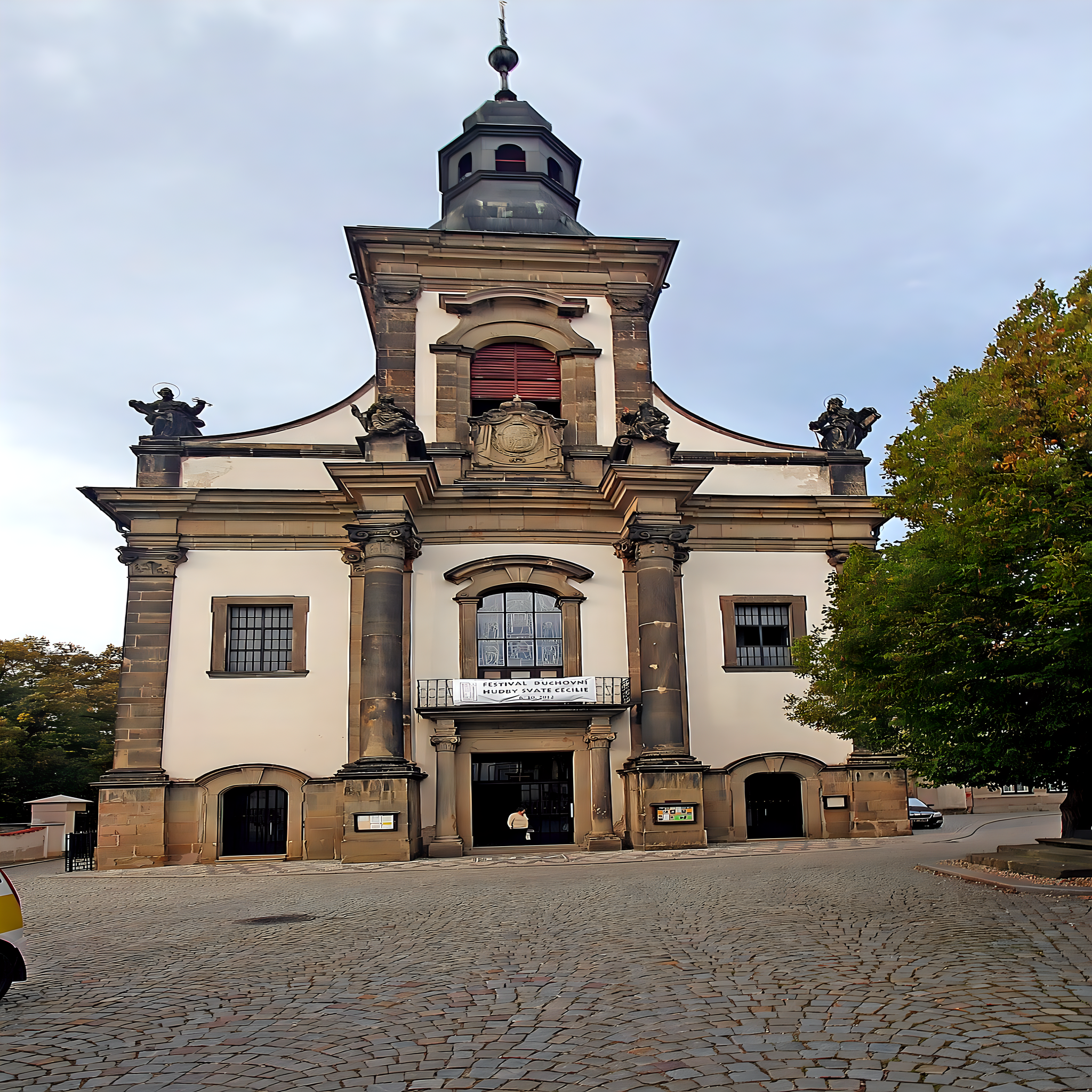 
<span>kostel Nanebevzetí Panny Marie (Ústí nad Orlicí)</span>
