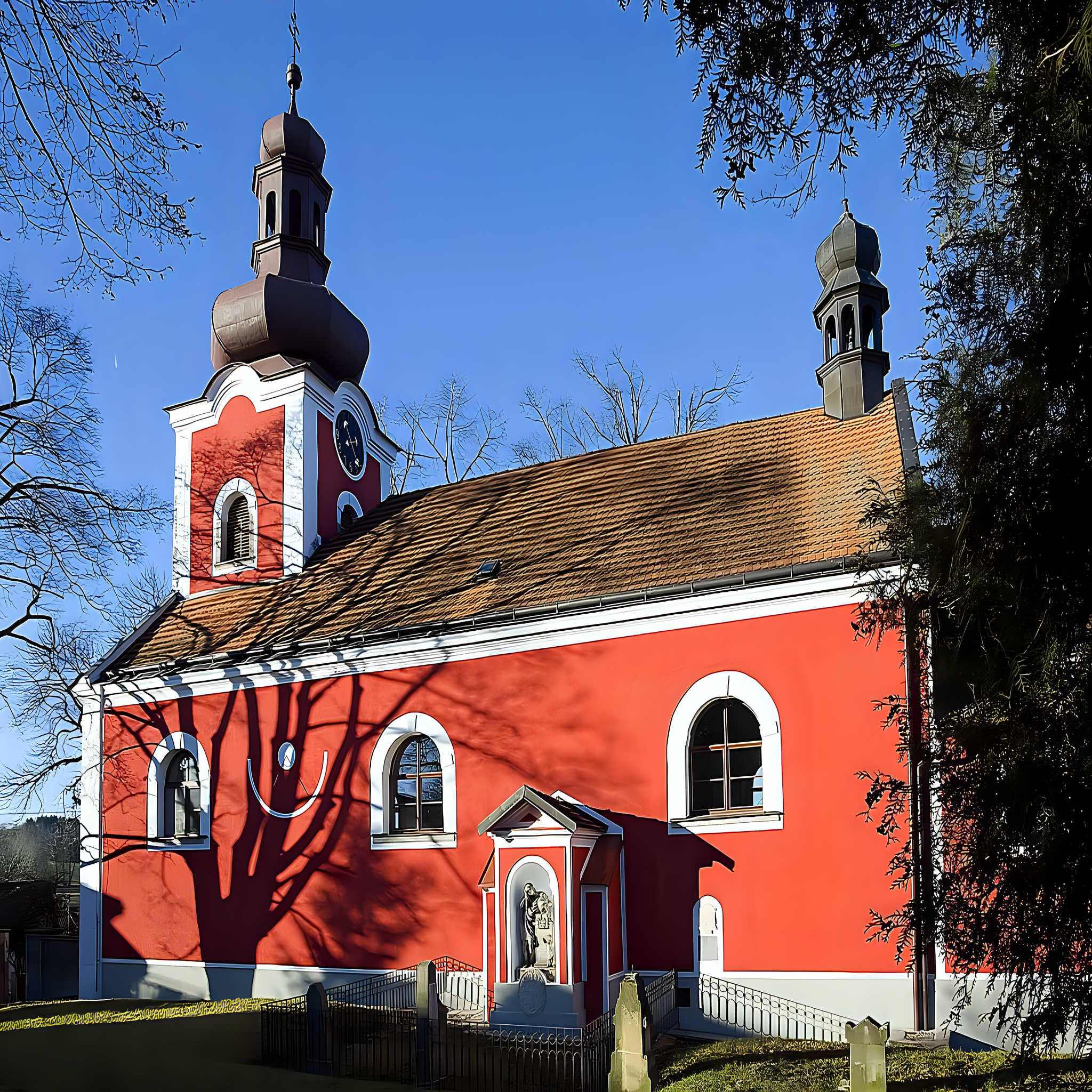
<span>kostel svatých Petra a Pavla (Úsobí)</span>
