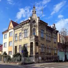 Dům