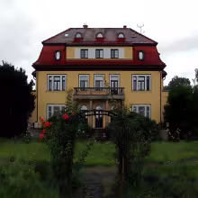 Zámek Cvrčovice
