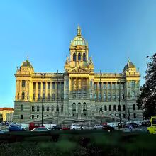 historická budova Národního muzea v Praze