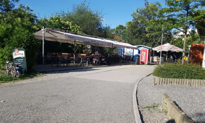 Bečvářův dvůr