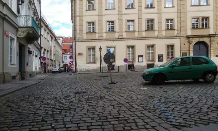 Divadlo Na zábradlí