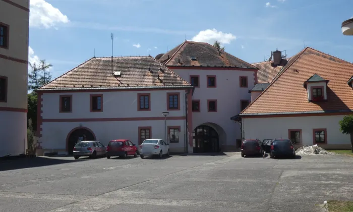 Nový zámek Lnáře