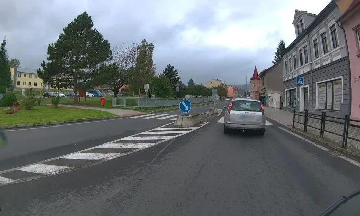 Kostel Nejsvětějšího Srdce Páně (Lom)