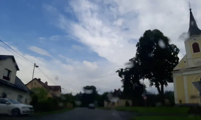 Kostel svatého Jana Nepomuckého (Hlavňovice)
