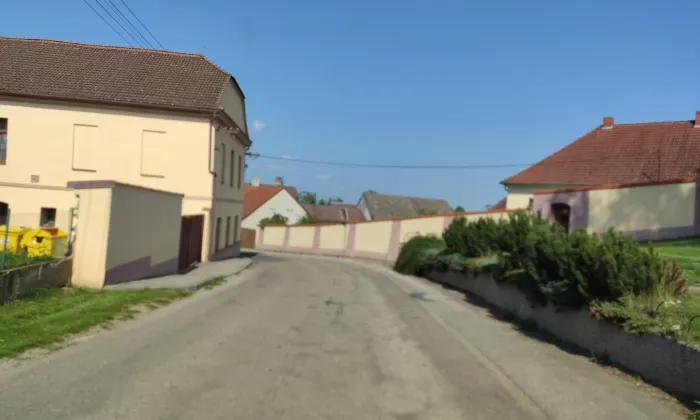 Kostel svatého Josefa (Veliš)