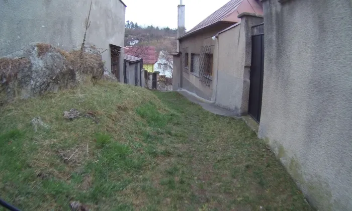 Kostel svatého Petra a Pavla (Chvatěruby)