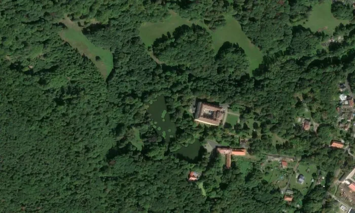 Červený hrádek – letecký pohled