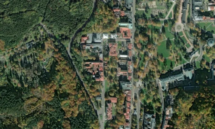 Anglikánský kostel – letecký pohled