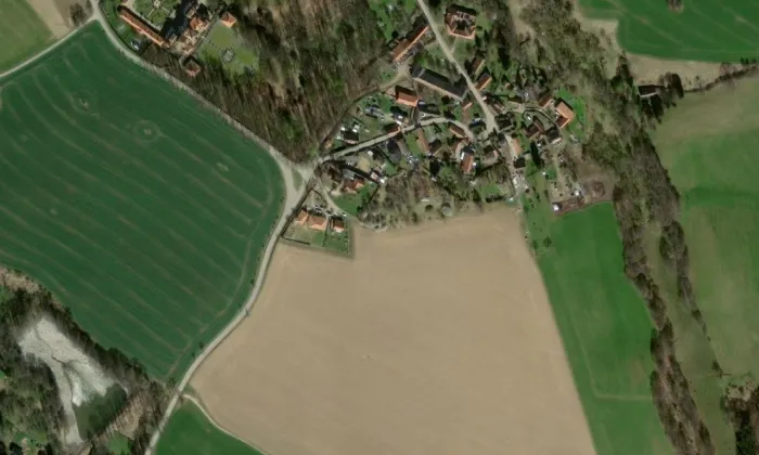Kaple Nanebevzetí Panny Marie (Postupice) – letecký pohled