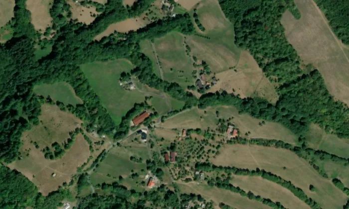 Kaple Panny Marie (Prackov) – letecký pohled