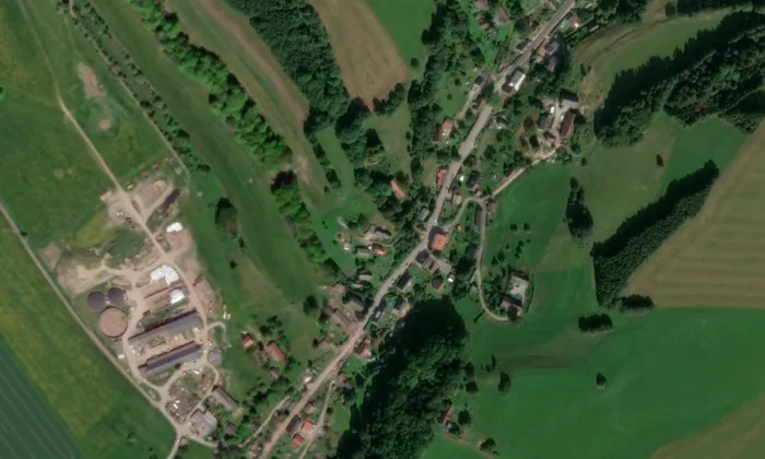 kaple Panny Marie Pomocné (Pěkov) – letecký pohled