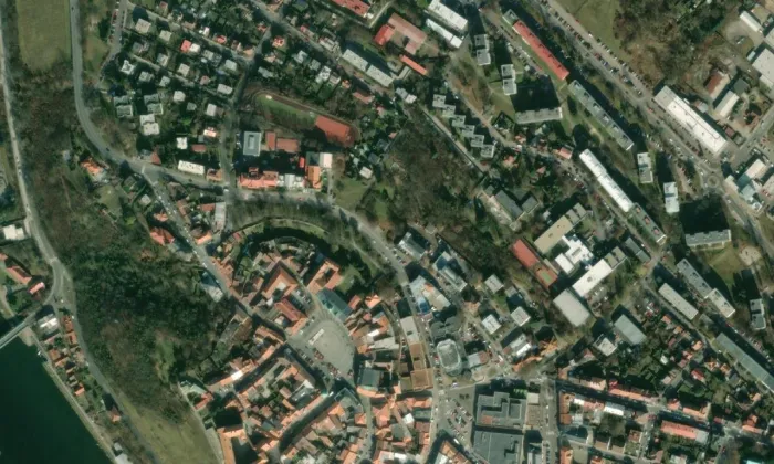 kapucínský klášter v Mělníku – letecký pohled