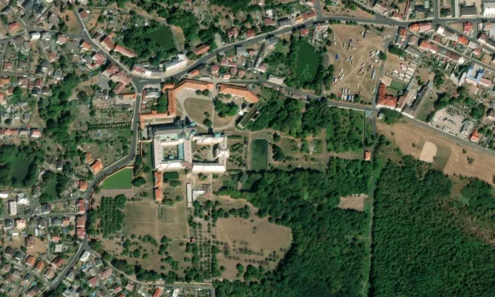 Klášterní mlýn v Oseku – letecký pohled