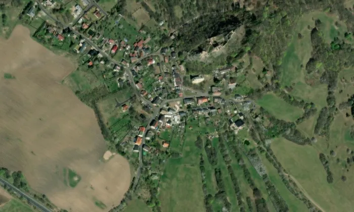 kostel Archanděla Michaela (Andělská Hora) – letecký pohled