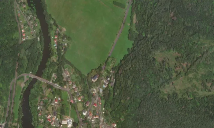Kostel Nanebevzetí Panny Marie (Velichov) – letecký pohled