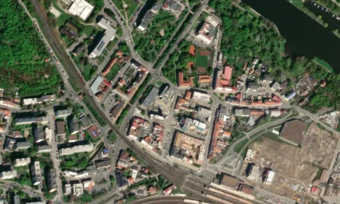 kostel Nanebevzetí Panny Marie a svatého Václava (Kralupy nad Vltavou) – letecký pohled
