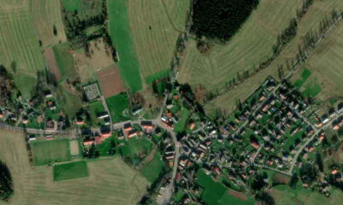 kostel Nejsvětější Trojice (Kameničky) – letecký pohled