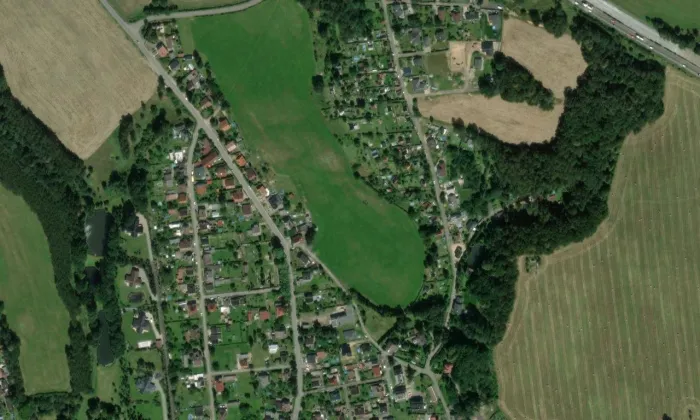 Kostel Nejsvětějšího Srdce Ježíšova (Liberec XXXIII-Machnín) – letecký pohled