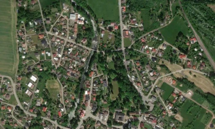 Kostel obnovené Jednoty bratrské – letecký pohled