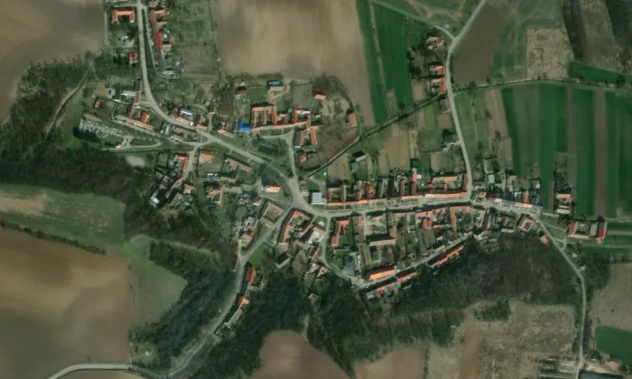 kostel svaté Anny (Morašice) – letecký pohled
