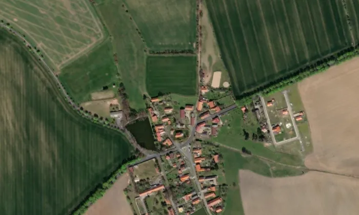 Kostel svatých Šimona a Judy (Skřipel) – letecký pohled