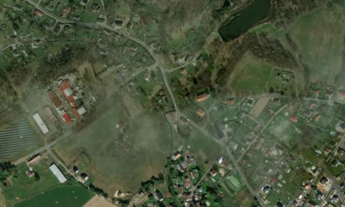 Kostel svatého Jakuba Většího v Horní Libchavě – letecký pohled