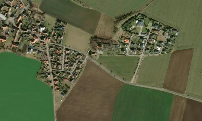 Kostel svatého Jana Křtitele (Noutonice) – letecký pohled