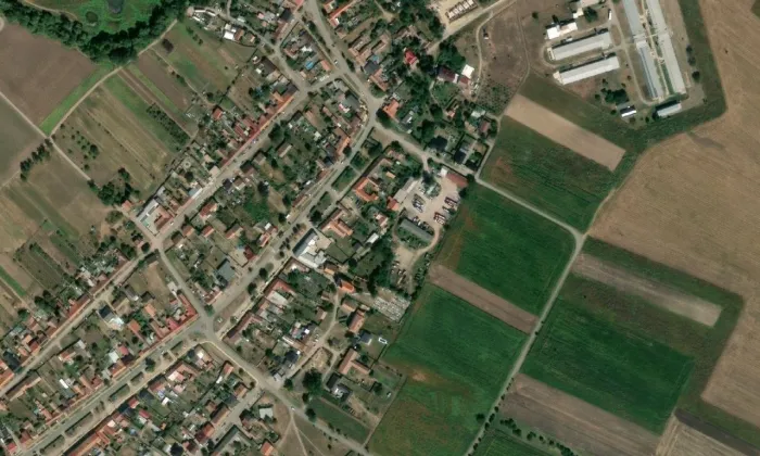 Kostel svatého Jana Nepomuckého (Brod nad Dyjí) – letecký pohled