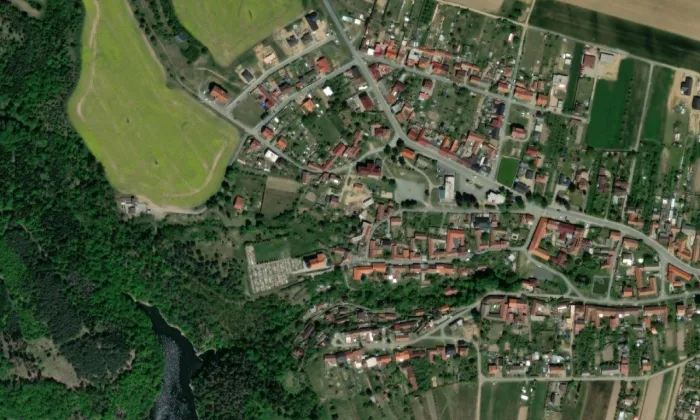 kostel svatého Jiljí (Hartvíkovice) – letecký pohled