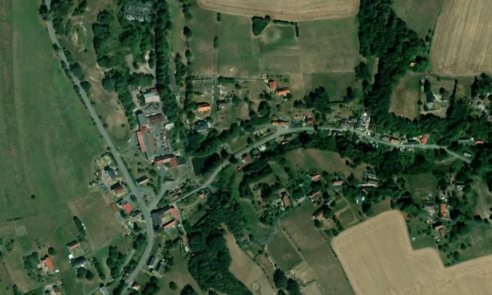kostel svatého Jošta (Dolní Pertoltice) – letecký pohled