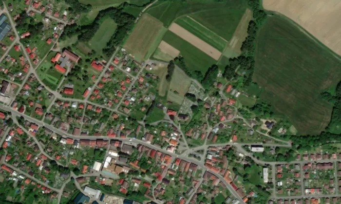 kostel svatého Mikuláše (Krucemburk) – letecký pohled