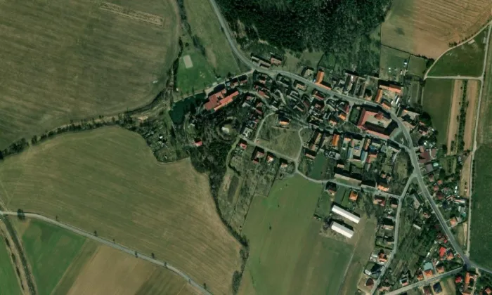 kostel svatého Petra (Krahulov) – letecký pohled