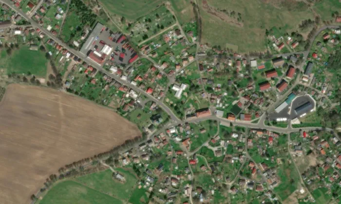 kostel svatého Petra a Pavla (Krajková) – letecký pohled