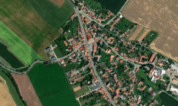 kostel svatého Vavřince (Domašov) – letecký pohled