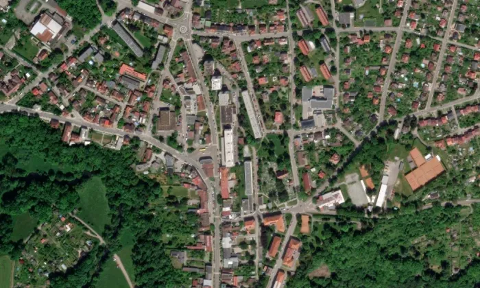Kostel Všech svatých (Nové Město nad Metují) – letecký pohled