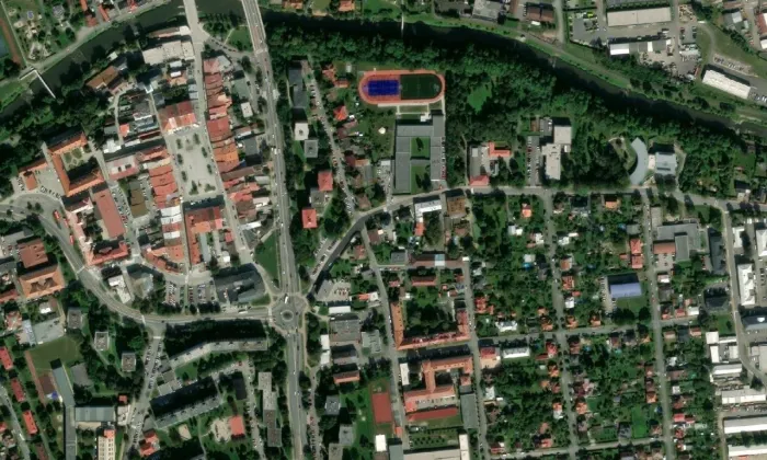 Manský zámek – letecký pohled