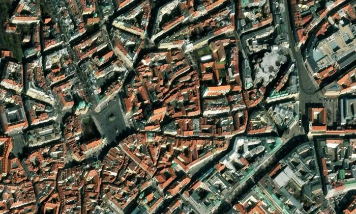Menhartovský palác – letecký pohled