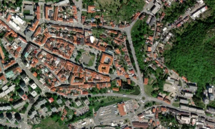 Piaristická kolej s kaplí Panny Marie – letecký pohled