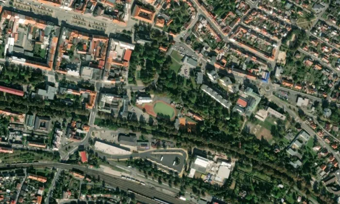 sokolovna v Rakovníku – letecký pohled