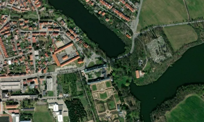 zámek Dobříš – letecký pohled