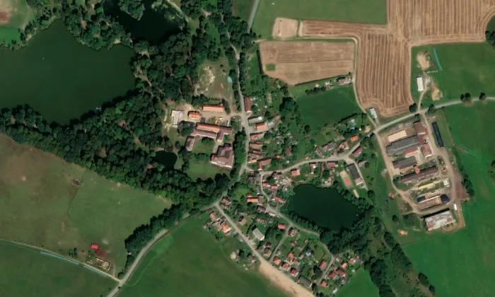Zámek Nemyšl – letecký pohled