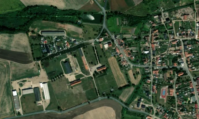 Zámek Vlasatice – letecký pohled