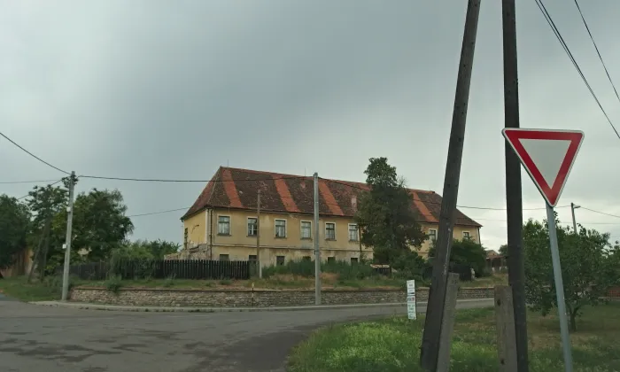 Zámek Branišovice