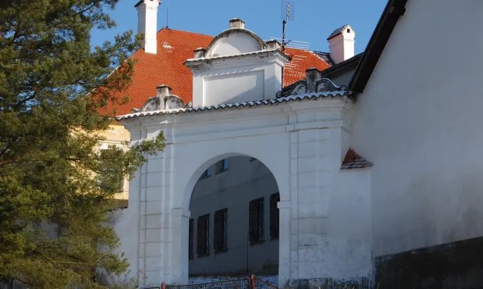 Zámek Hněvkovice